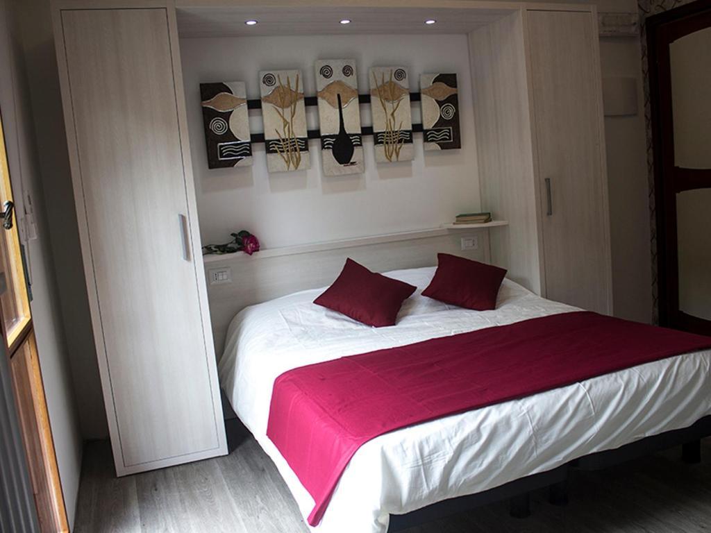 רימיני B&B Villa Montreux מראה חיצוני תמונה