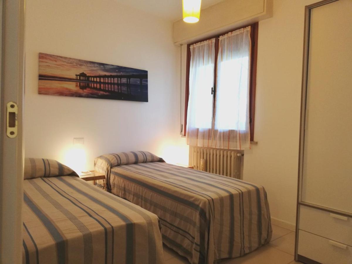רימיני B&B Villa Montreux מראה חיצוני תמונה